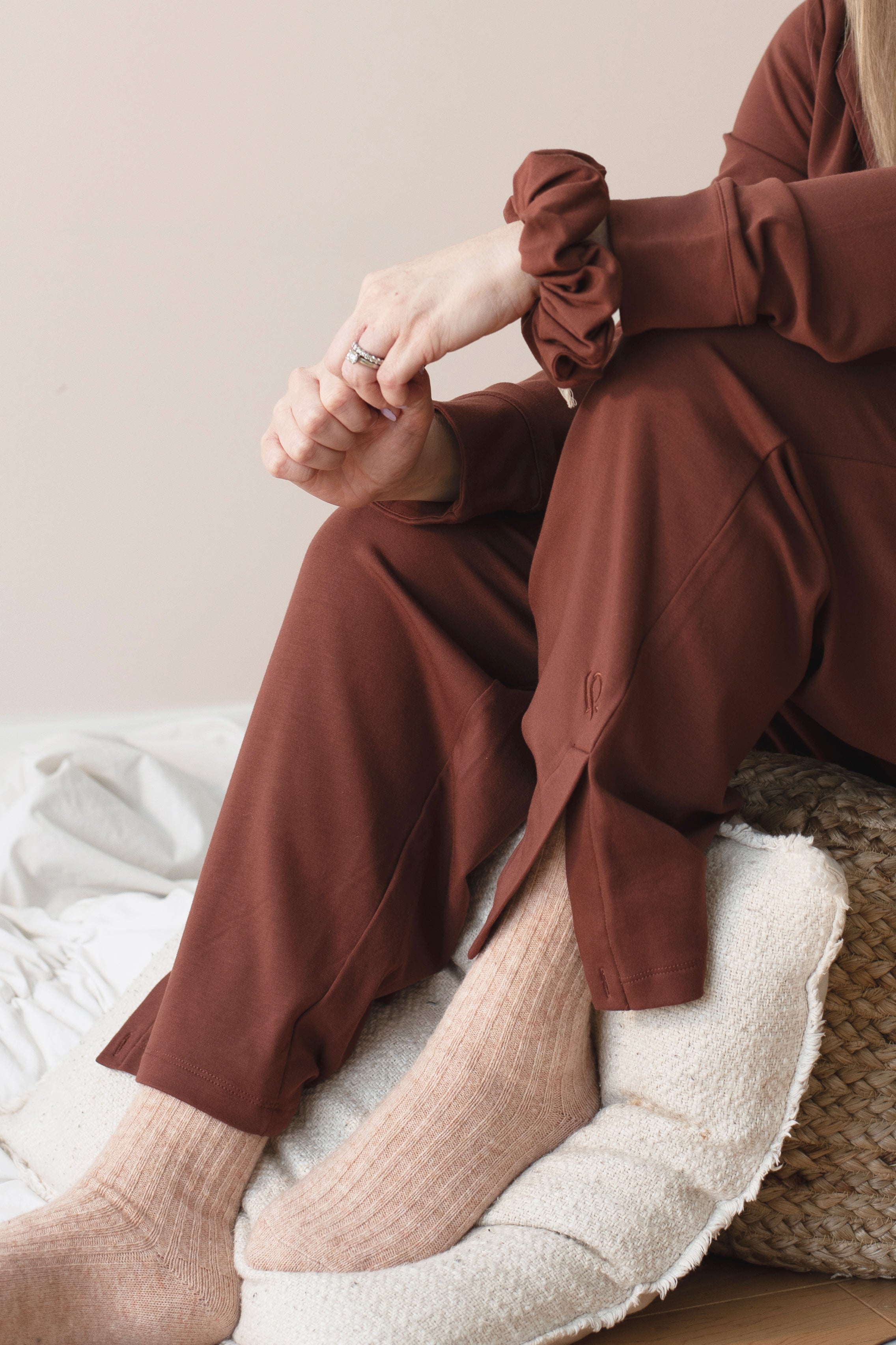 Pantalon à fentes — Coupe droite