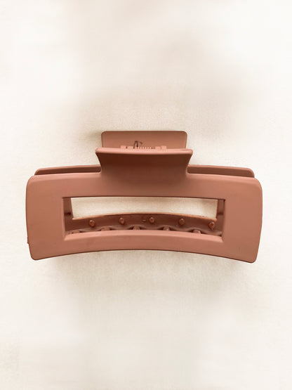 Pince minimaliste —  Couleur mate pour cheveux