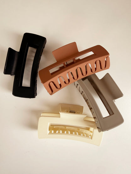 Pince minimaliste —  Couleur mate pour cheveux